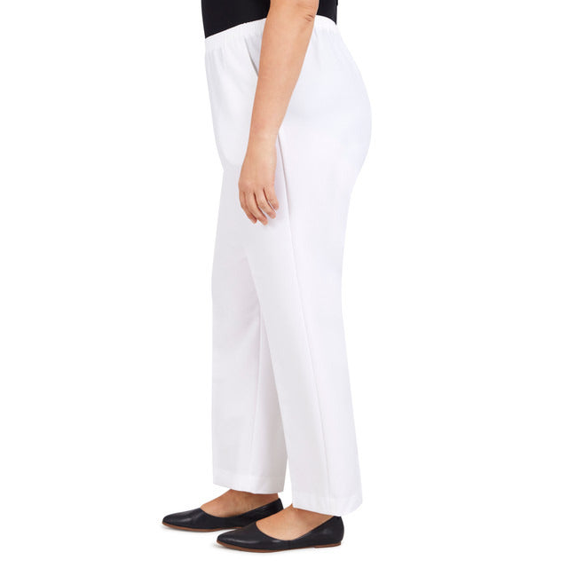 Alfred Dunner Women's Classics Short Length Pant - WHITE