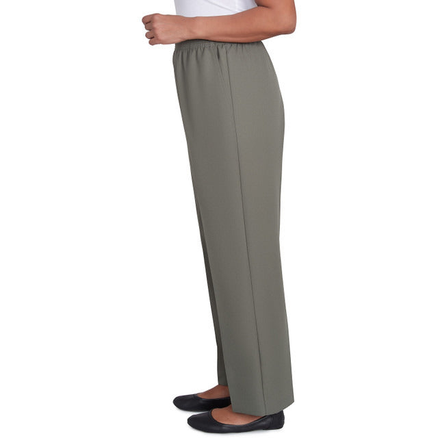 Alfred Dunner Plus Women's Classic Accord Elastic Waist Medium Length Pant