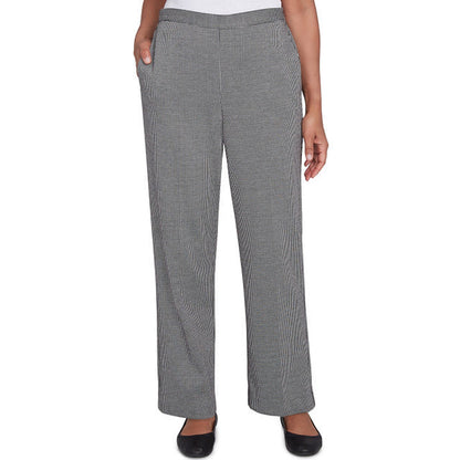 Alfred Dunner Women's Chic Pull On Houndstooth Short Length Pant